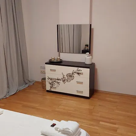 Bay View 1br Апартаменты *